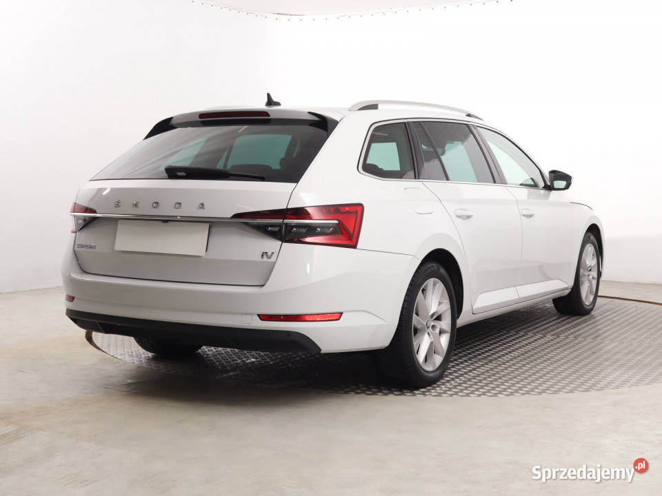 Skoda Superb iV 14 TSI PHEV biały Samochody osobowe Katowice