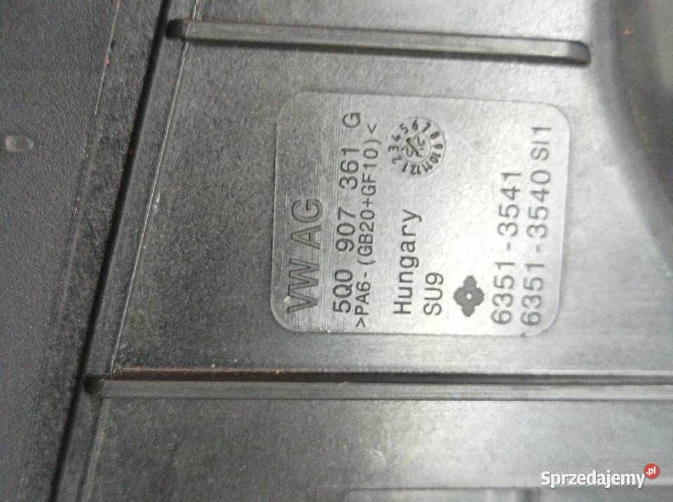 SKRZYNKA BEZPIECZNIKÓW 5Q0907361G 20 D Skoda Rok produkcji 2023