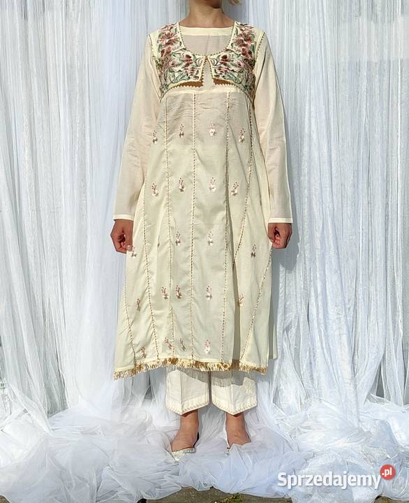 Długa sukienka bawełniana M 38 haftowana