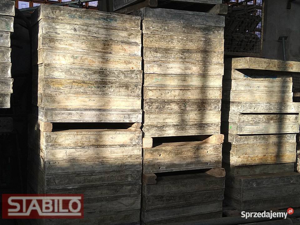 Wyprzedaż szalunków ściennych używanych DOKA Wyględy