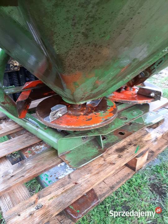 Rozsiewacz nawozu Amazone ZAF 804 na hydraulice Kłodzko