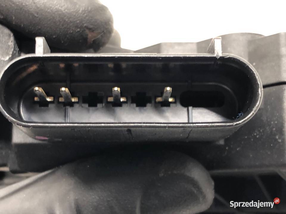 ZAMEK PRZÓD PRAWY FORD FOCUS III Hatchback osobowe Zamki, wkładki i kluczyki