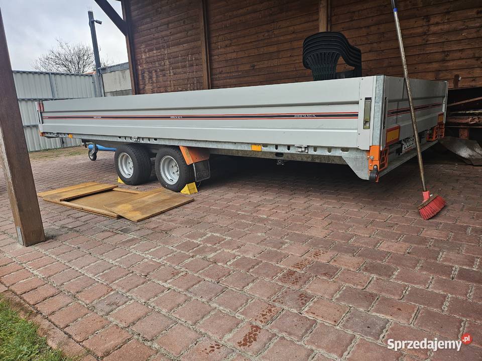 Przyczepa dwuosiowa platforma laweta uchylna Rok produkcji 2021