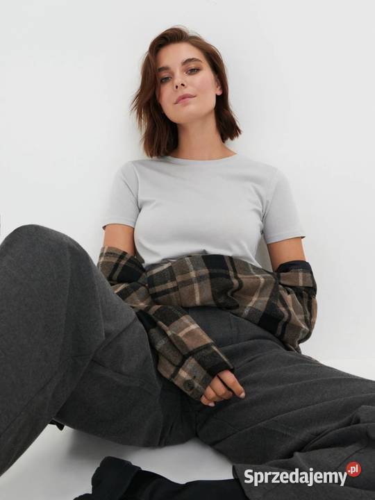 szary tshirt Sinsay Olkusz sprzedam