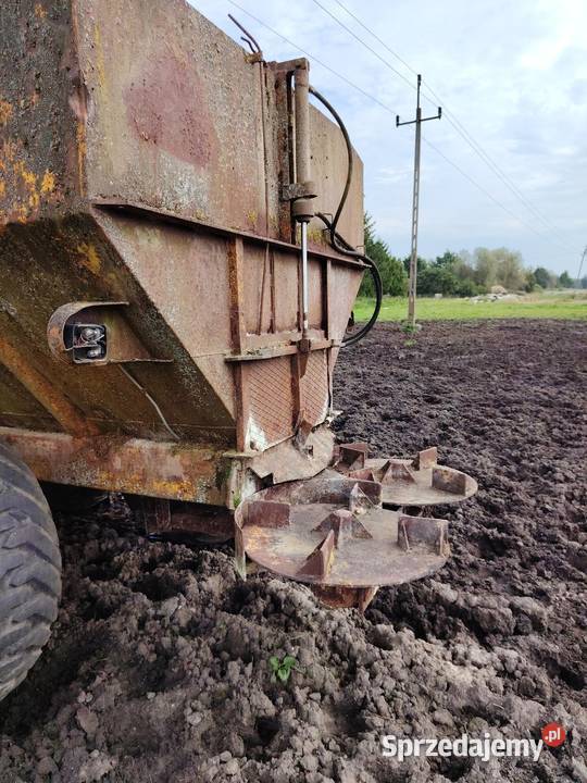 Rozrzutnik wapna gnojowicy uszkodzony Lwowiec sprzedam