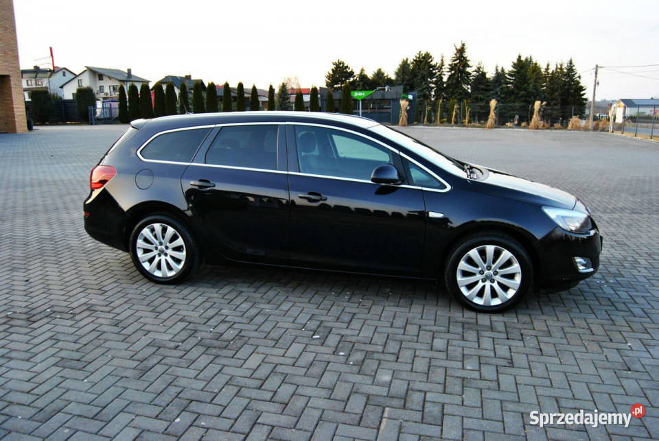 Opel Astra GAZ do 2033r Opłaty do 082026r CHromy garażowany Modliborzyce sprzedam