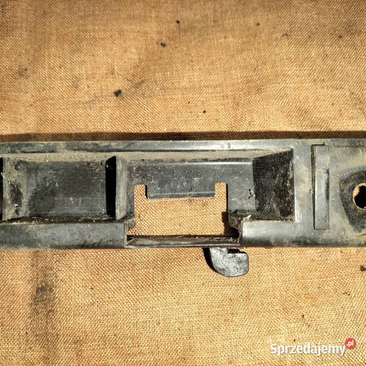 Ślizg zderzaka przedniego lewej stronie BMW E65 osobowe Części samochodowe Poręba