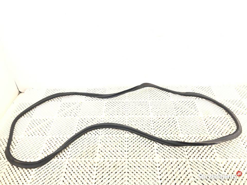 USZCZELKA KLAPY BAGAŻNIKA SKODA OCTAVIA IV Kombi