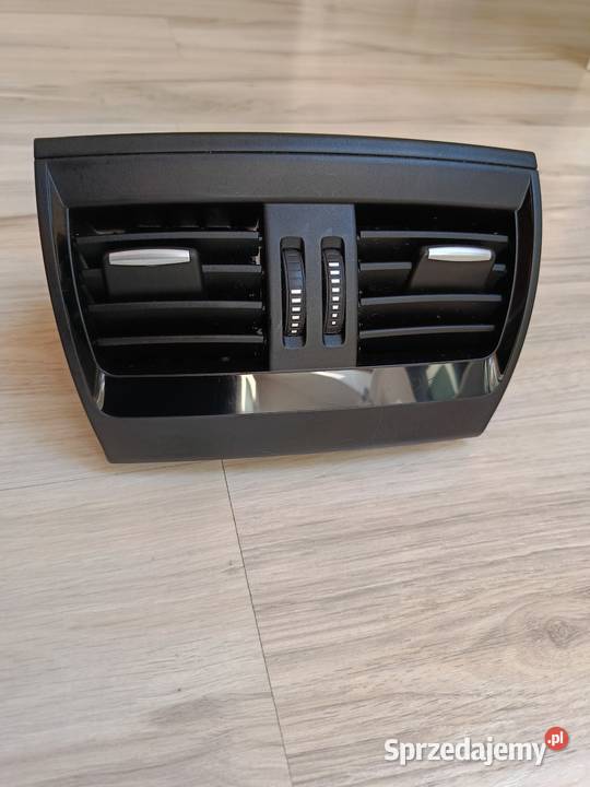 Tylna kratka wentylacyjna BMW X5 F15 2016 Grudziądz