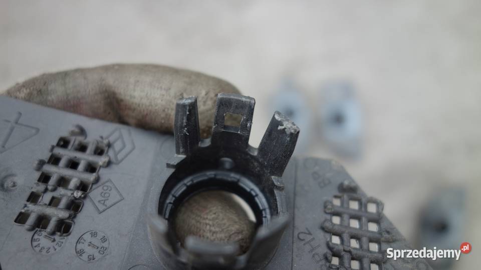 RENAULT CLIO IV 4 UCHWYT KOSZYK MOCOWANIE Części samochodowe Ruda Śląska sprzedam