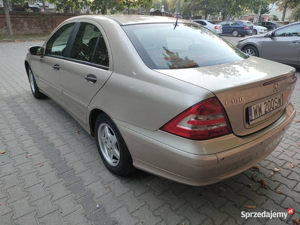 MercedesBenz klasa C 2005 sedan 18 kompressor 143KM