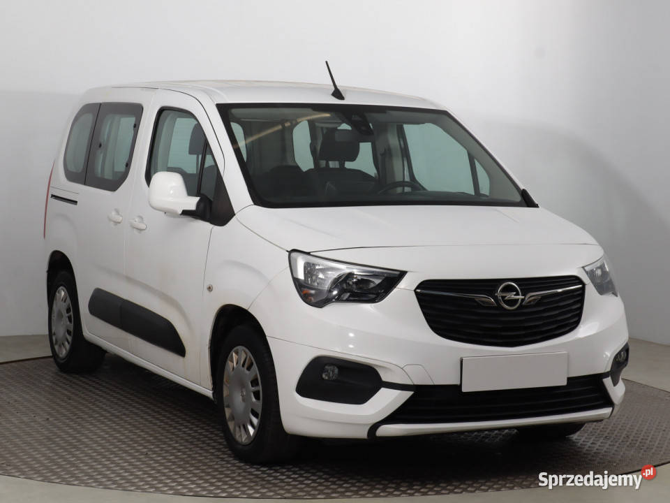Opel Combo 15 CDTI czujnik parkowania Bielany Wrocławskie