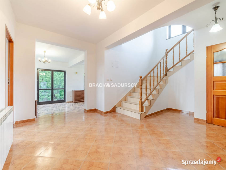 Dom wolnostojący Krzyszkowice 205m2 asfalt