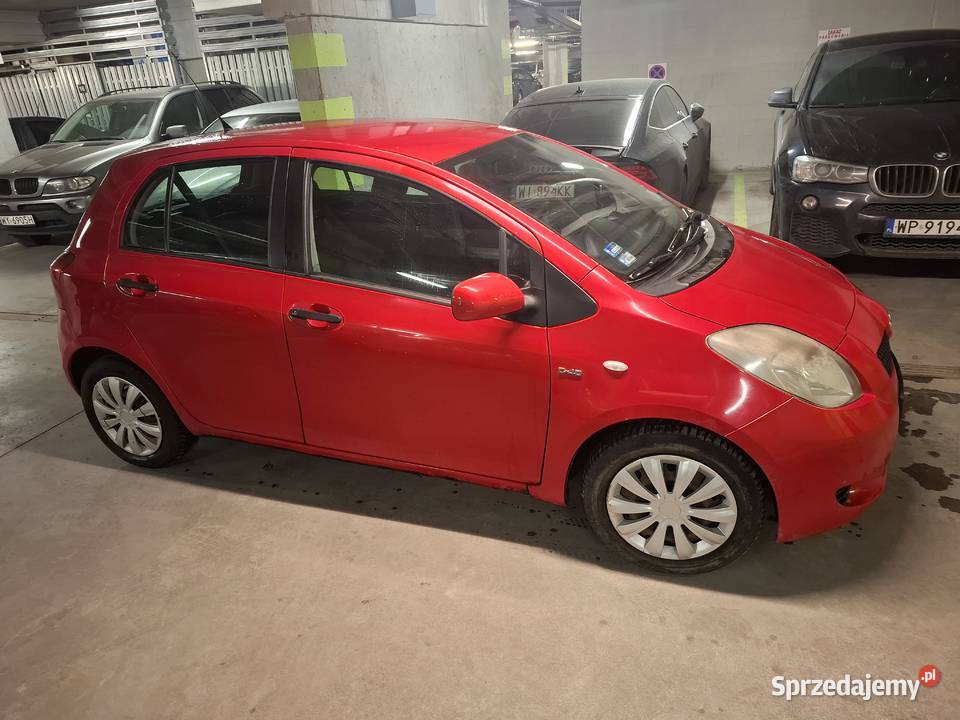 Toyota Yaris czerwony Warszawa