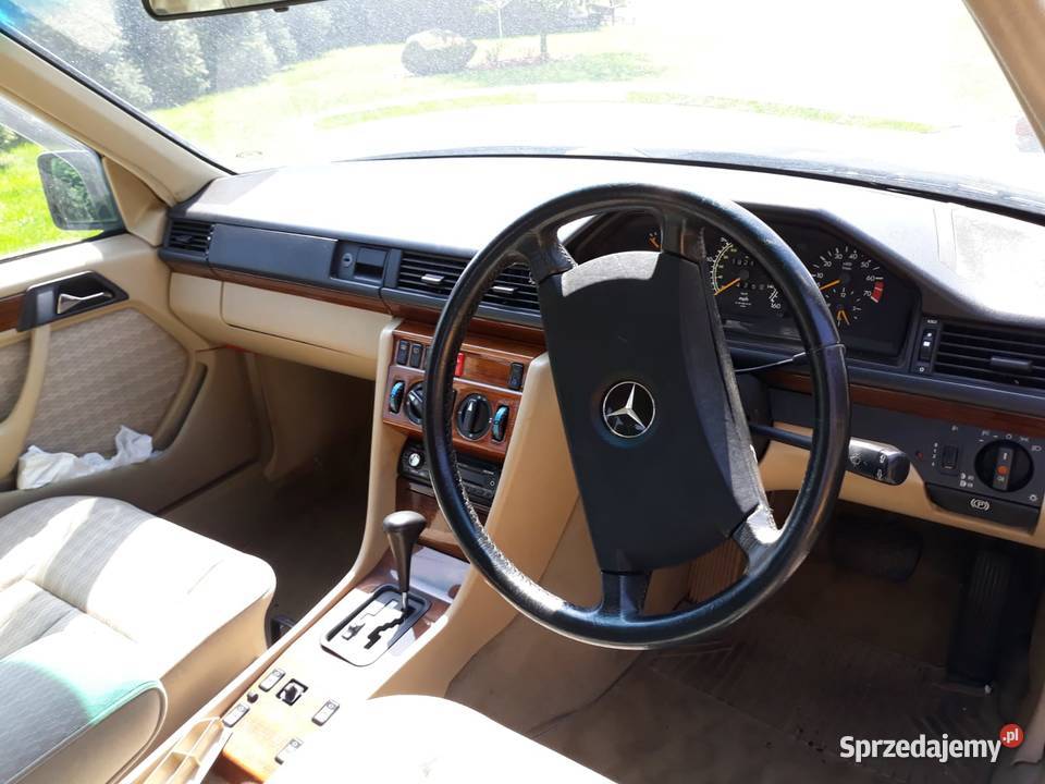Mercedesy na projekt 300 Krzywiń