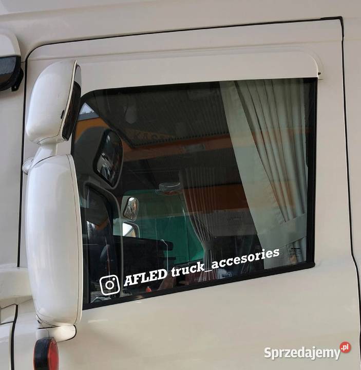 Naklejki INSTAGRAM bok szyba drzwi biała 2sztuki Kobierno