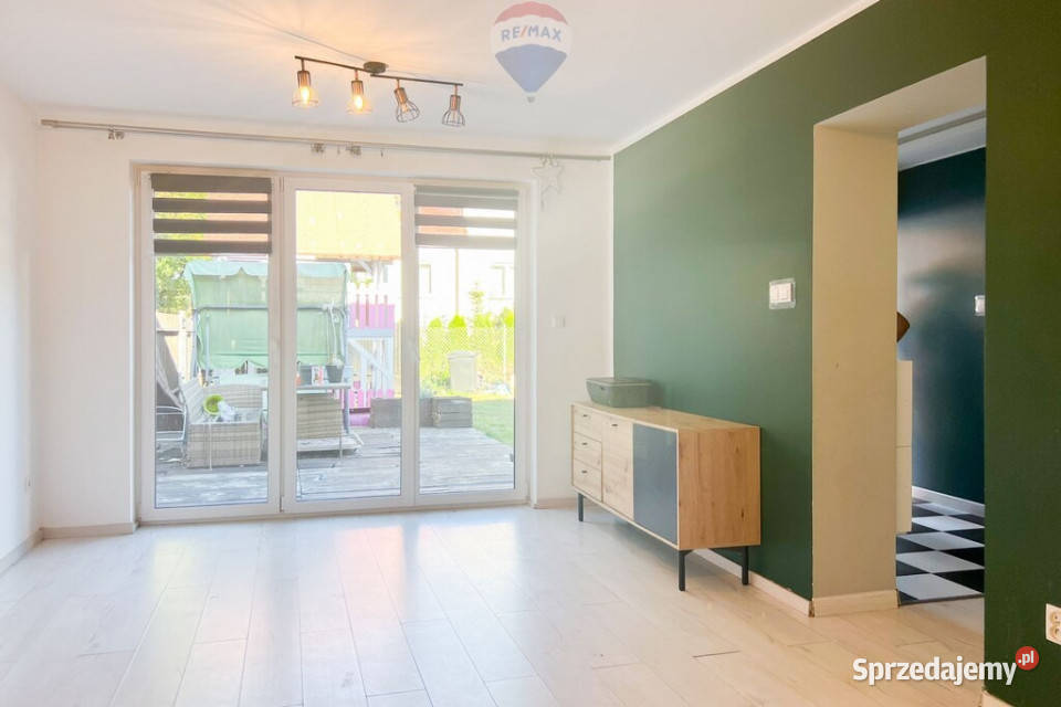 Dom 105 m2 Sade Budy szkoły i PKP