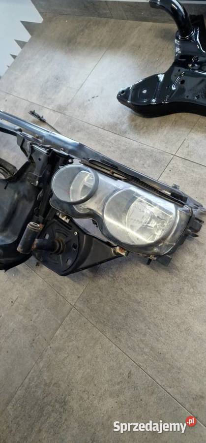 Pas przedni BMW E46 COMPACT razem z reflektorami Kończyce Małe