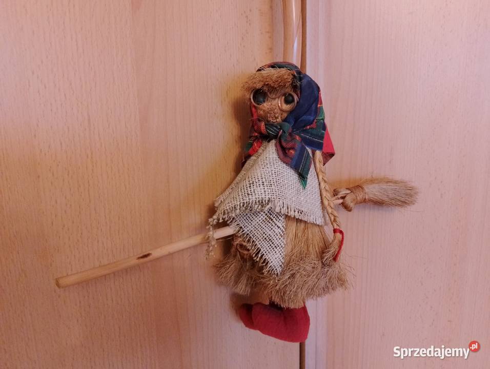 CZAROWNICA na miotle Baba Jaga ludowa lalka ze kolorowy Poznań