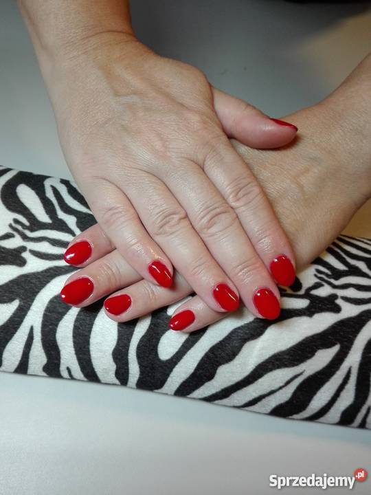 Manicure hybrydowy przedłużanie paznokci