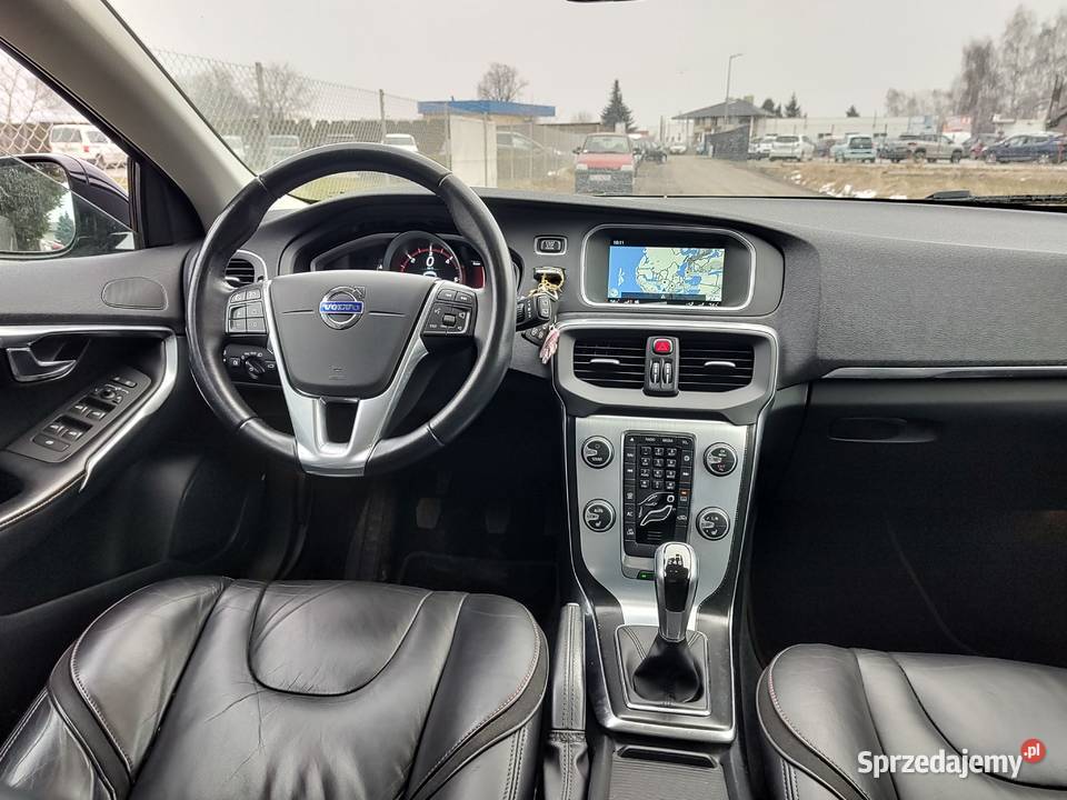 VOLVO V40 20 D OCEAN RACE Leszno