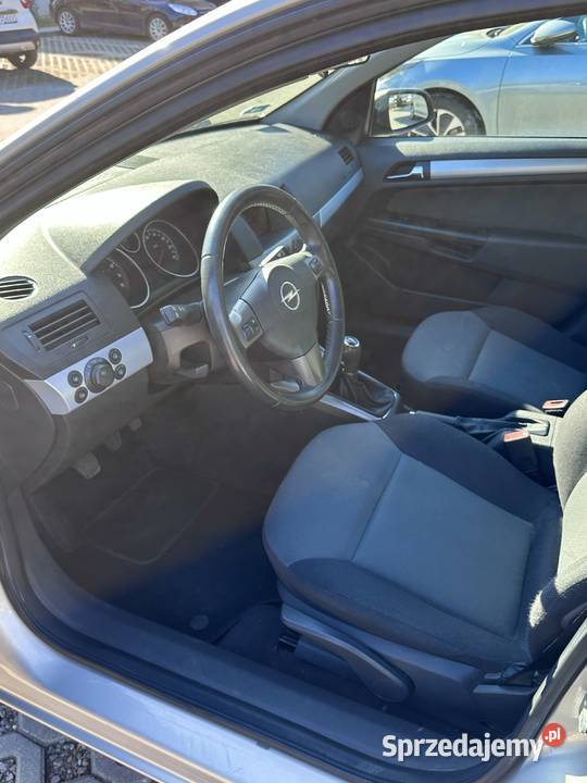 Opel Astra H 14 benzyna hatchback nieuszkodzony Gdańsk