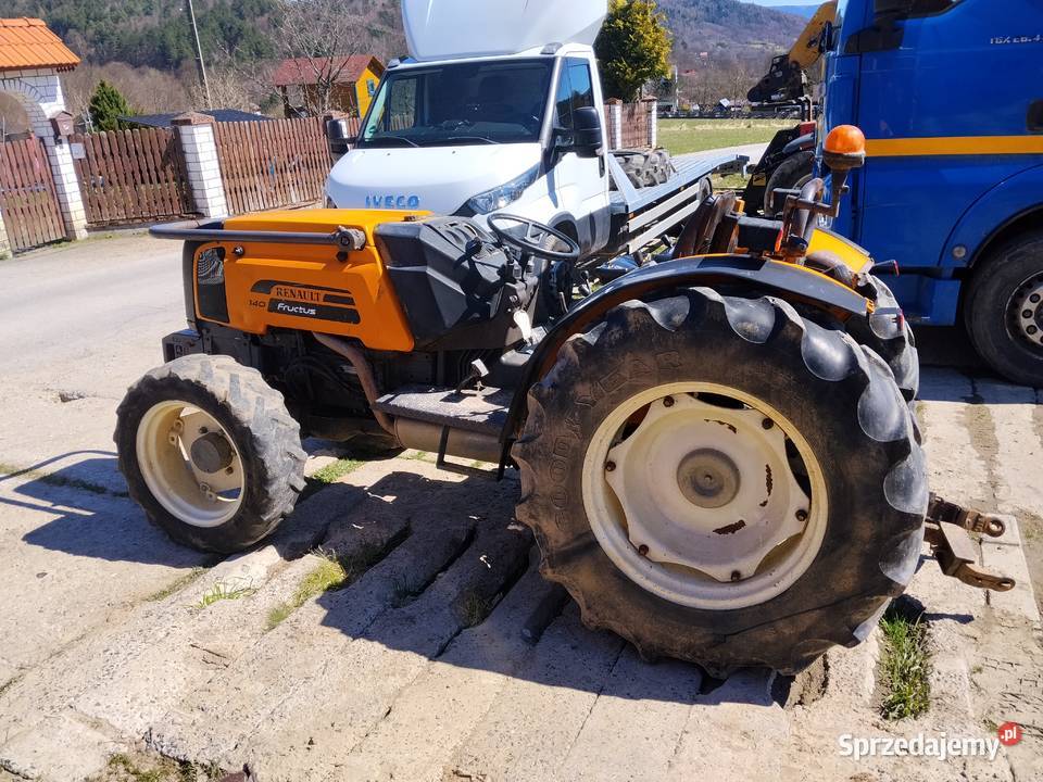 ciagnik sadowniczy renault fructus dionis palej Sucha Beskidzka