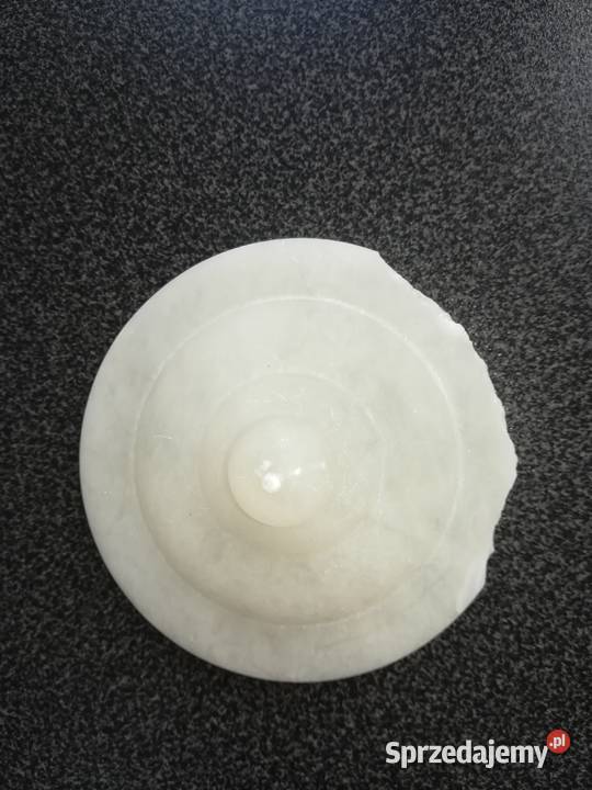 alabaster alabastrowe puzderko biżuteria cudo Gdańsk