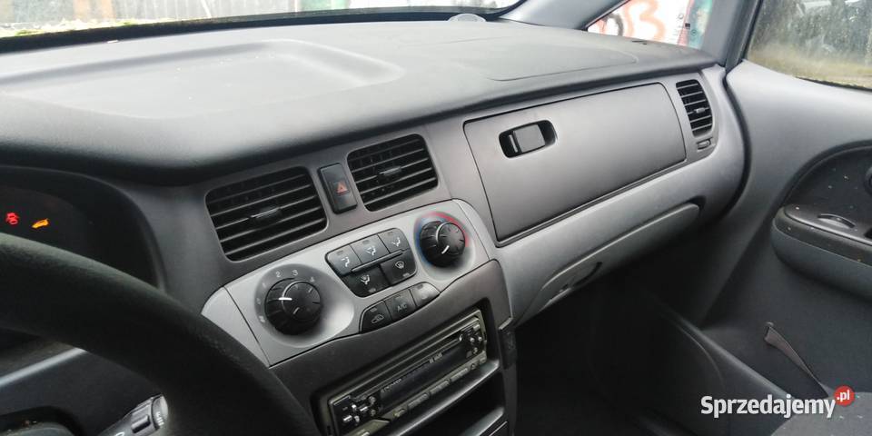hyundai trajet lampa tył lewa prawa kierownica Pozostałe Przemyśl