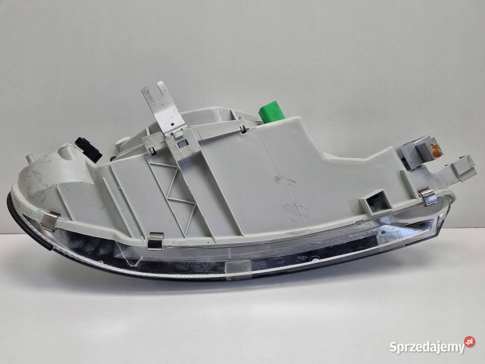 Ford Mondeo II MK2 9600r PRZEDNIA LAMPA LEWA osobowe Janów