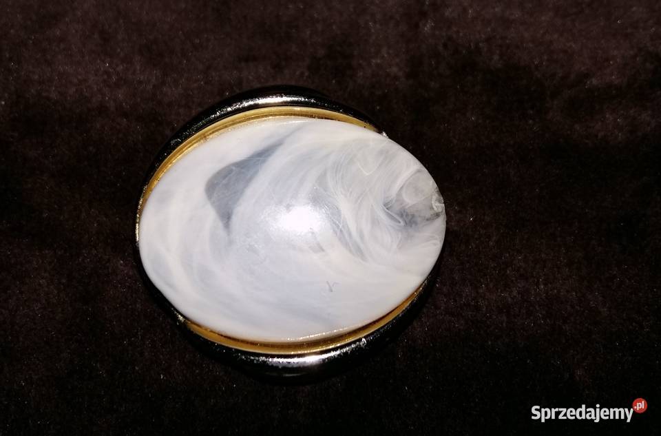 Broszka z masy plastycznej ze skóry Łódź