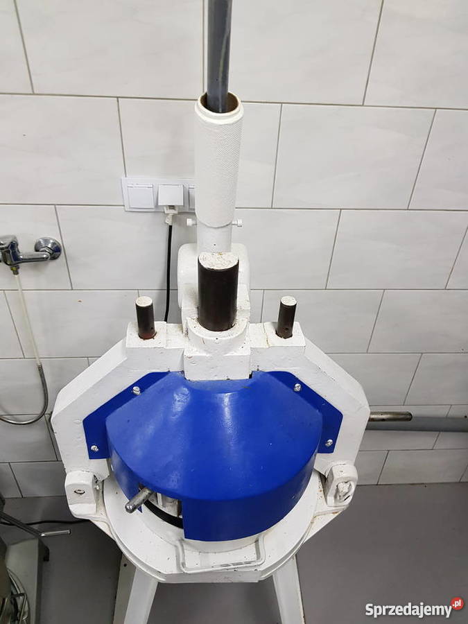 Dzielarka do bułek pizzy pączków 30x200g ręczna Bytom