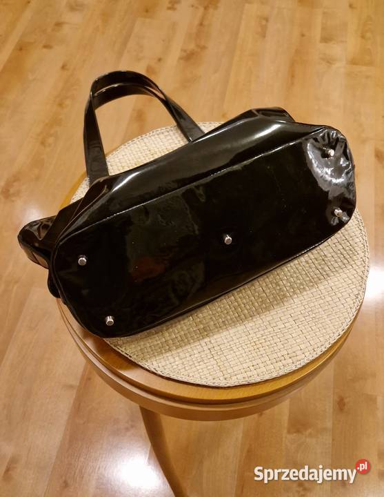Czarna TOREBKA marki FURLA lakier połysk średnia Lublin
