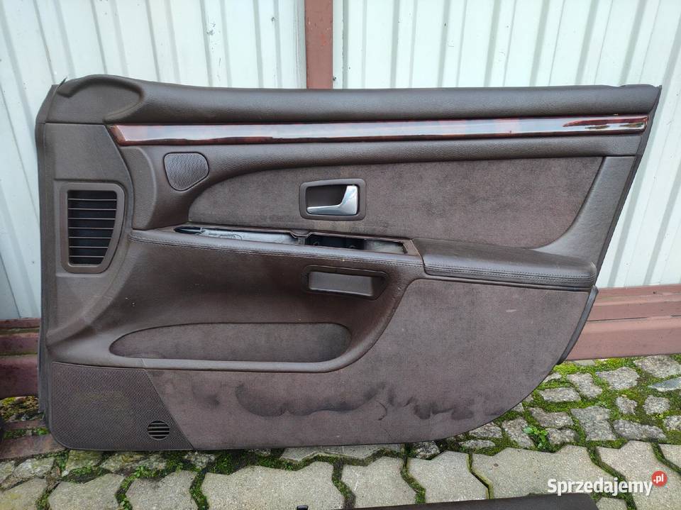 AUDI A8 D2 TAPICERKA BOCZKI ROLETA DRZWI BRAZ wielkopolskie Przemęt