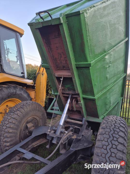 Przyczepa rolnicza wanna wywrotka jednoosiowa nieuszkodzony Bucze