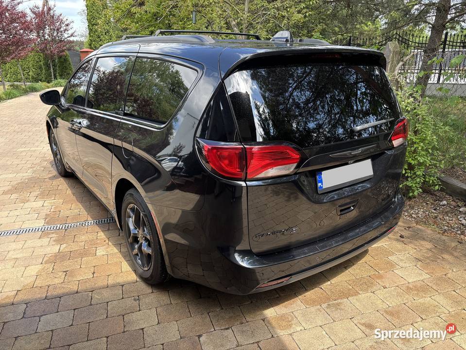 Crysler Pacifica S Legionowo