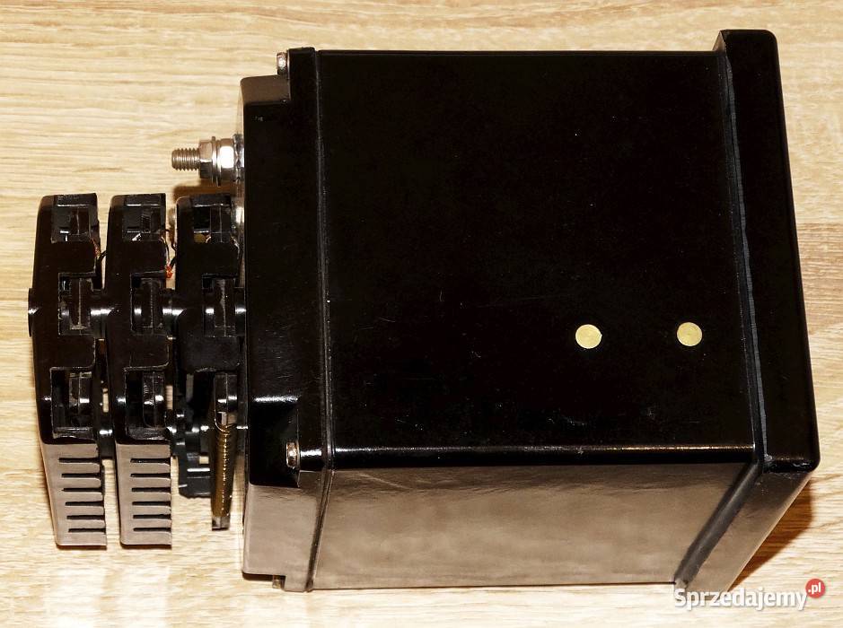 Miernik analogowy woltomierz tablicowy E40 400 Mierniki elektryczne Gliwice