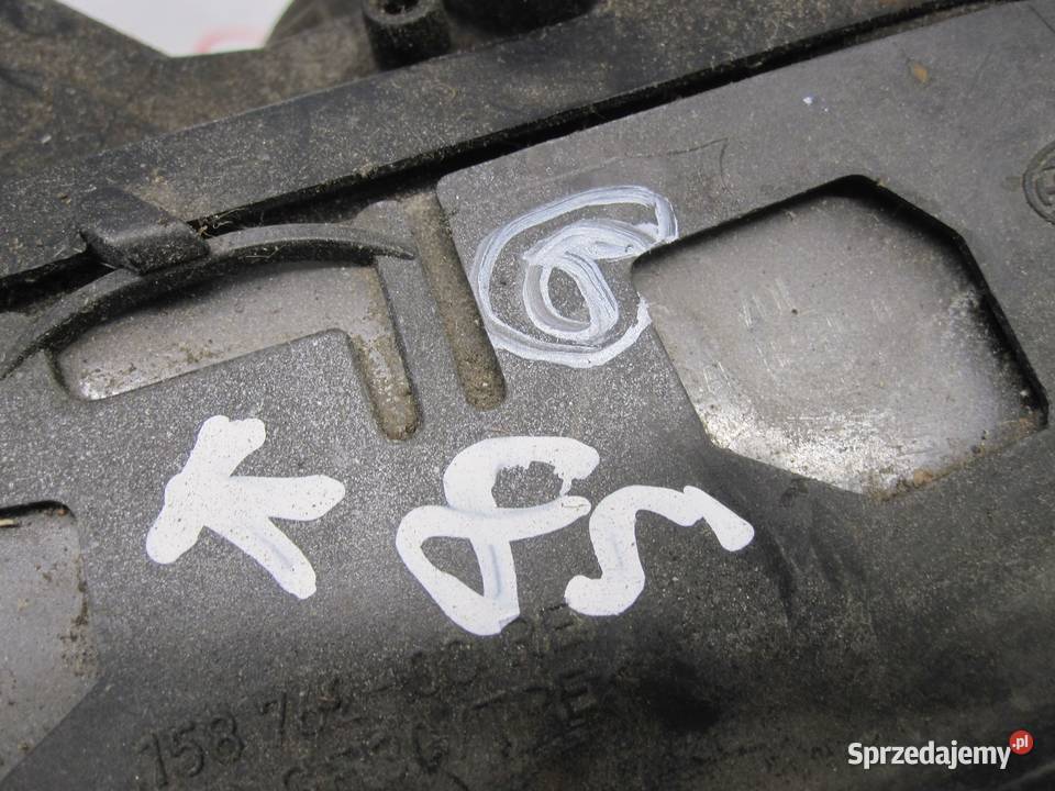 BMW E60 03r lampa prawa przód ANGLIK 15876200 osobowe Kielce sprzedam