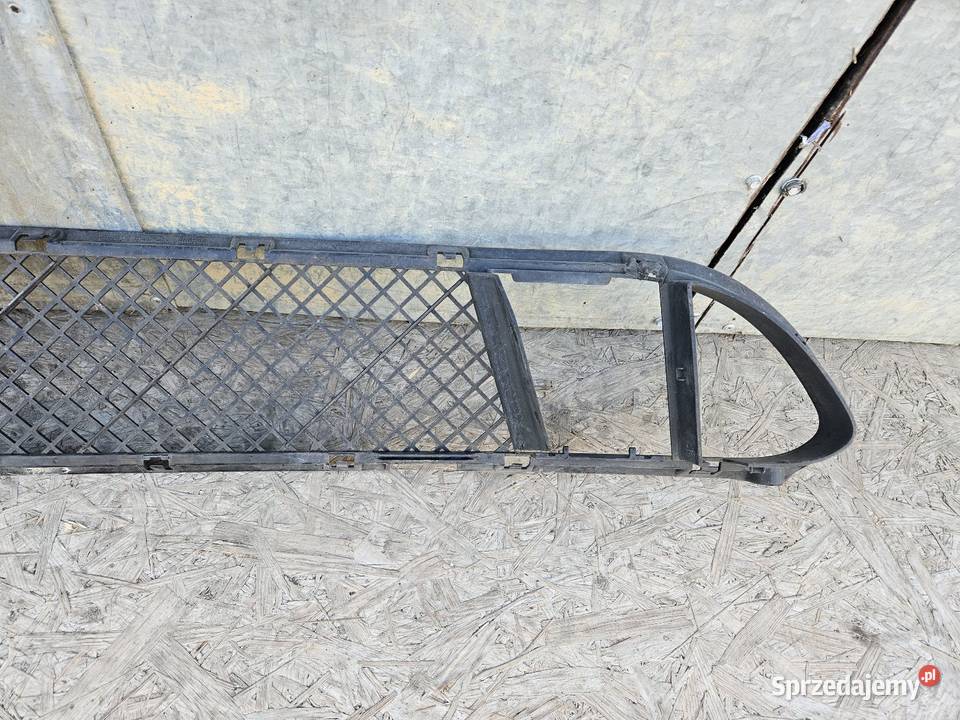 BMW 5 E60 E61 MPAKIET KRATKA ŚRODKOWA ZDERZAKA sprzedam