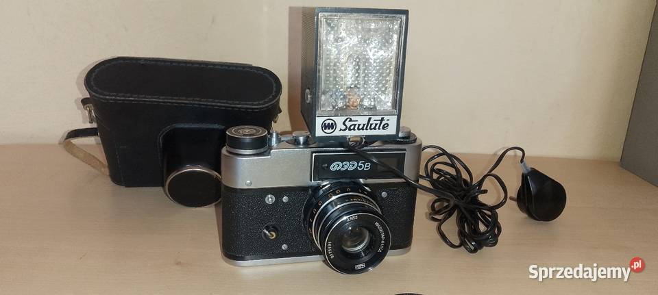 Aparat fotograficzny Fed 5 z lampa sprzedam