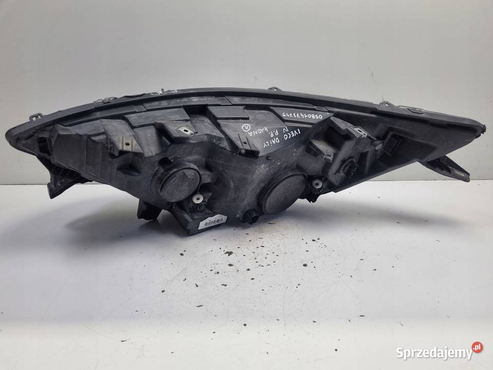 Iveco Daily IV 14 PRZEDNIA LAMPA PRAWA prawy Janów