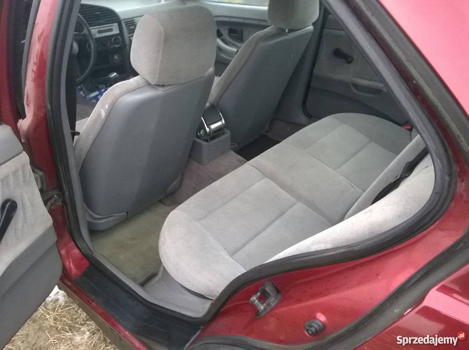 BMW 318 18 Benzyna LPG Czarże