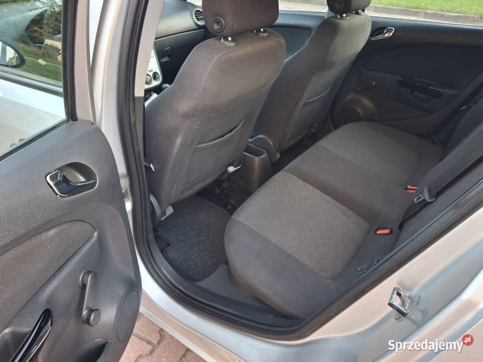 Opel Corsa D 10 z gazem 201112 stan Łódź