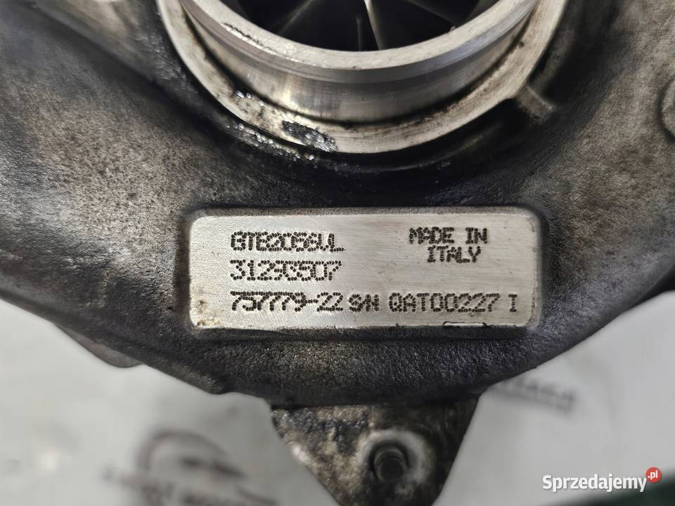 VOLVO XC70 24 D5 D5244T D5244T4 turbosprężarka Osłony i zaślepki