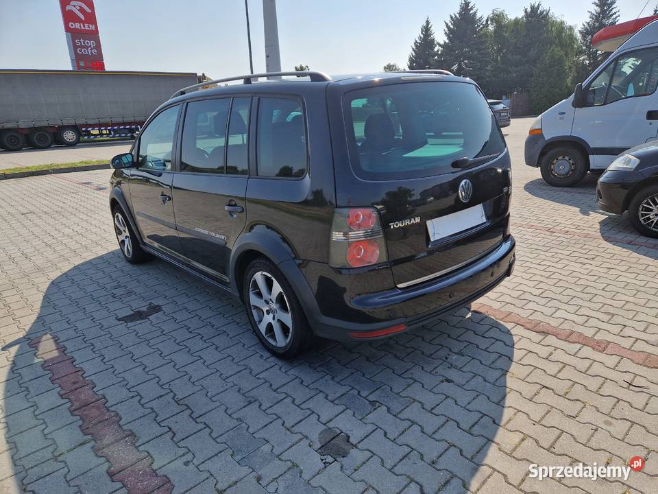 VW CROSS TOURAN