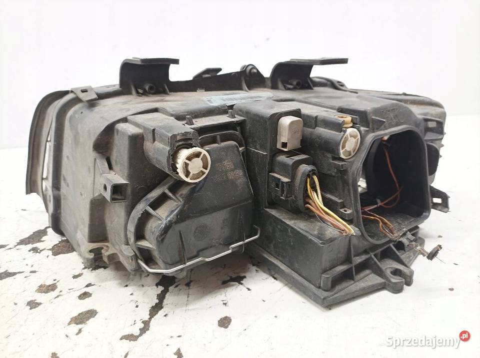 LAMPA PRZÓD PRAWA SOCZEWKA 8E0941030C Audi A4 II