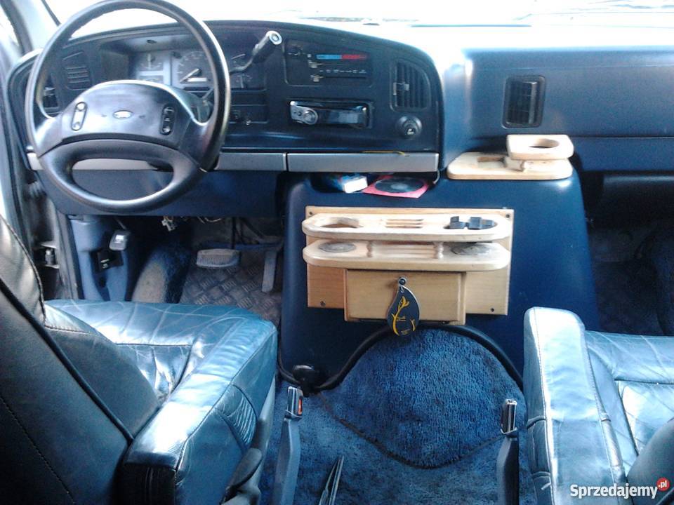 Ford Econoline 73 D V8 175KM warmińsko-mazurskie Nowa Różanka