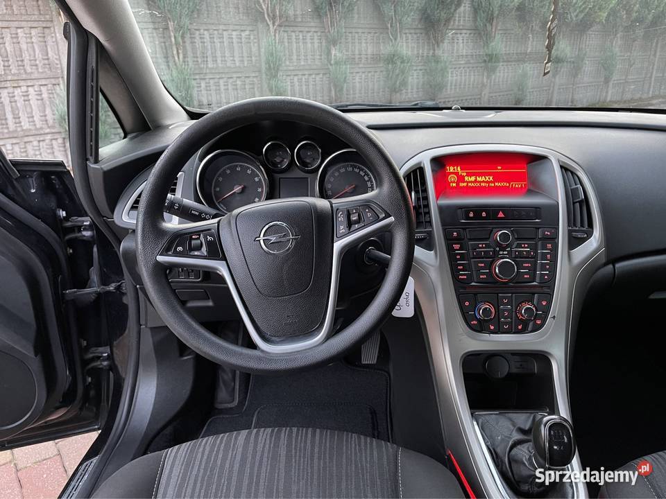 Opel astra J 16 benzyna klima Alu piękne auto 115KM Astra Częstochowa