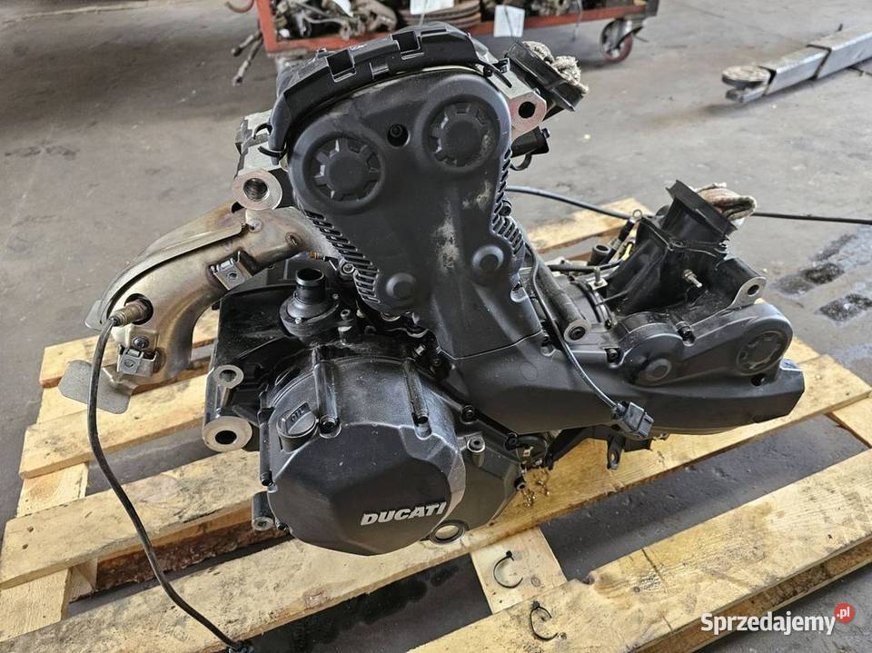 SILNIK MOTOCYKL DUCATI SUPERSPORT 950 S 2021