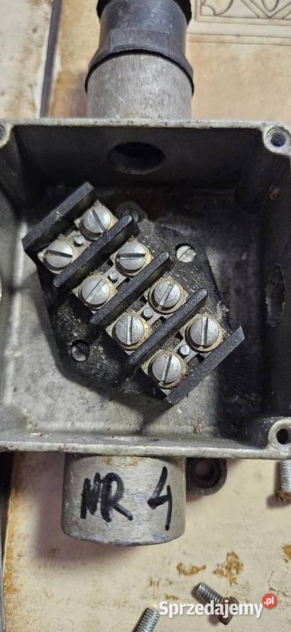 Lata 70 teAluminiumOdgałęźnik instalacyjnyrozeta Barlinek